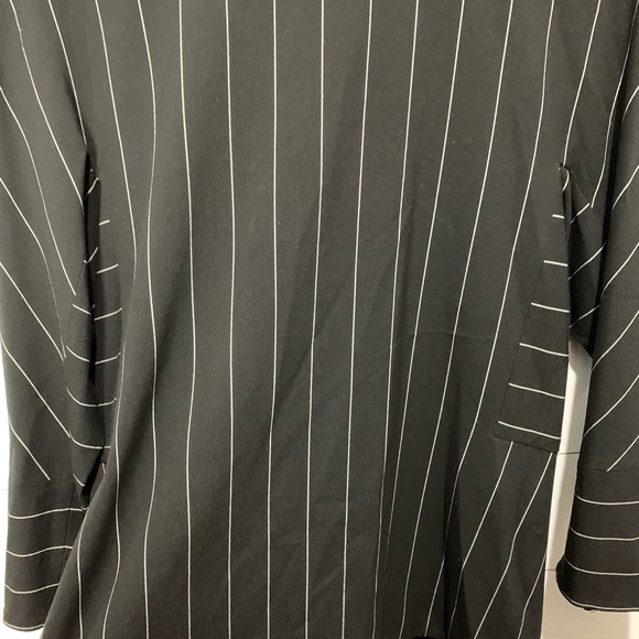 Anne Klein Black Striped Top Size 12 - Picture 9 of 14